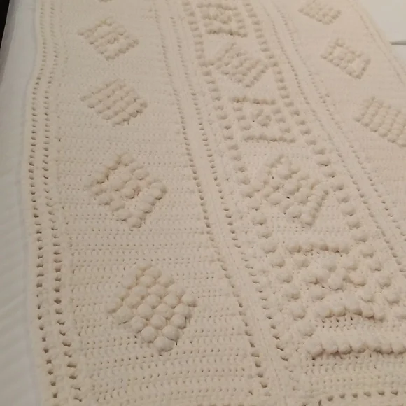 Vintage Vanilla Crocheted Knitted Throw 31 In Wide By 54 Inches Long